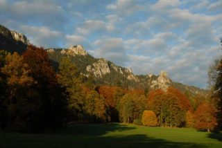 Herbstliche Berglandschaft bei Linderhof